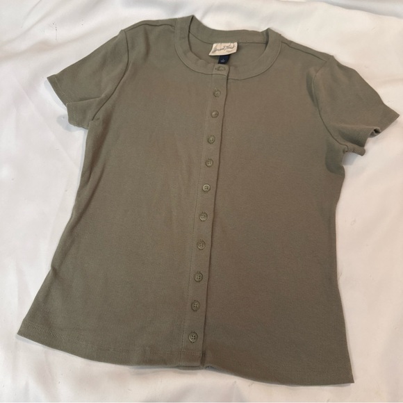 Universal Thread Olive Ribbed Button-Up Top - Picture 2 of 10